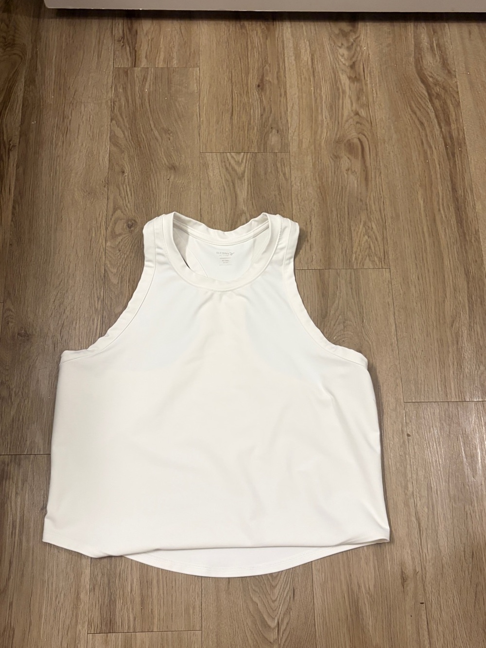5 for $25 Old Navy White Scoop-Neck Tank Top